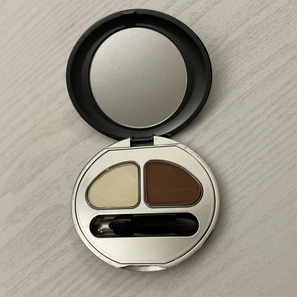 Lacura Other - Eyeshadow Duo by Lacura in the color Cocoa